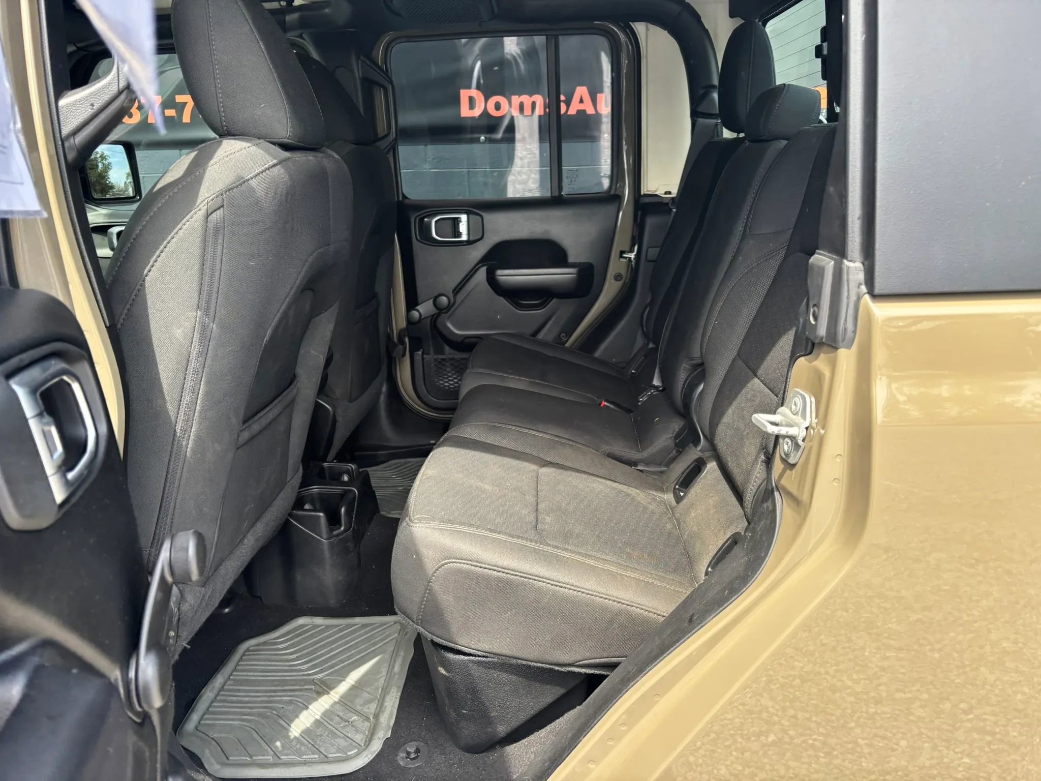 Used 2020 Jeep Gladiator Sport AWD/4WD image 18