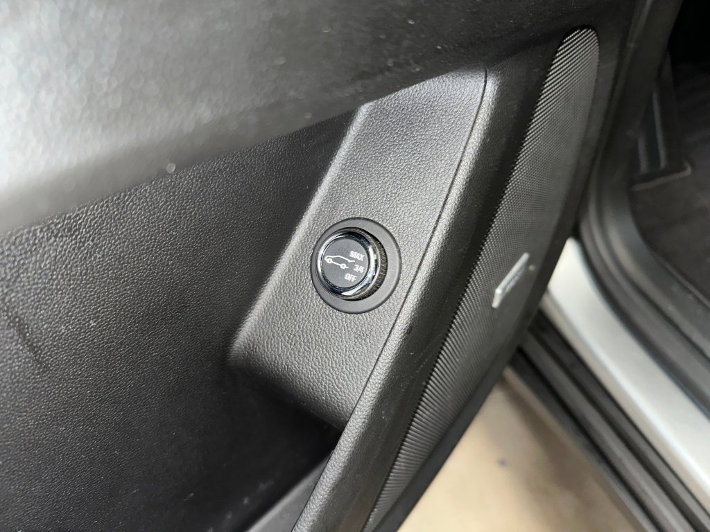 Certified 2023 Chevrolet Traverse RS image 7