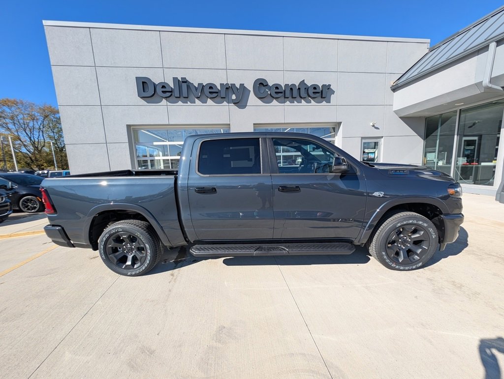New 2026 RAM 1500 4x4 Crew Cab image 4