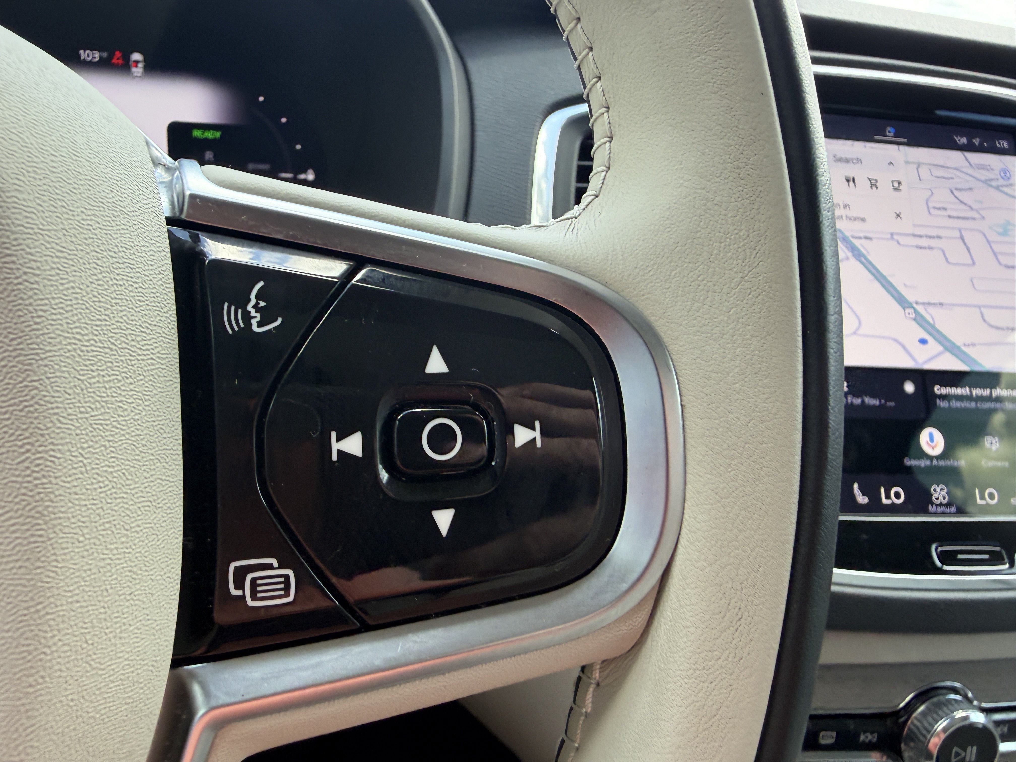 Certified 2025 Volvo XC90 T8 Core w/ Protection Package AWD/4WD image 30