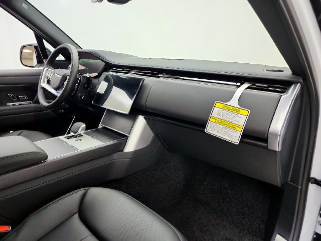 New 2026 Land Rover Range Rover SE AWD/4WD image 17