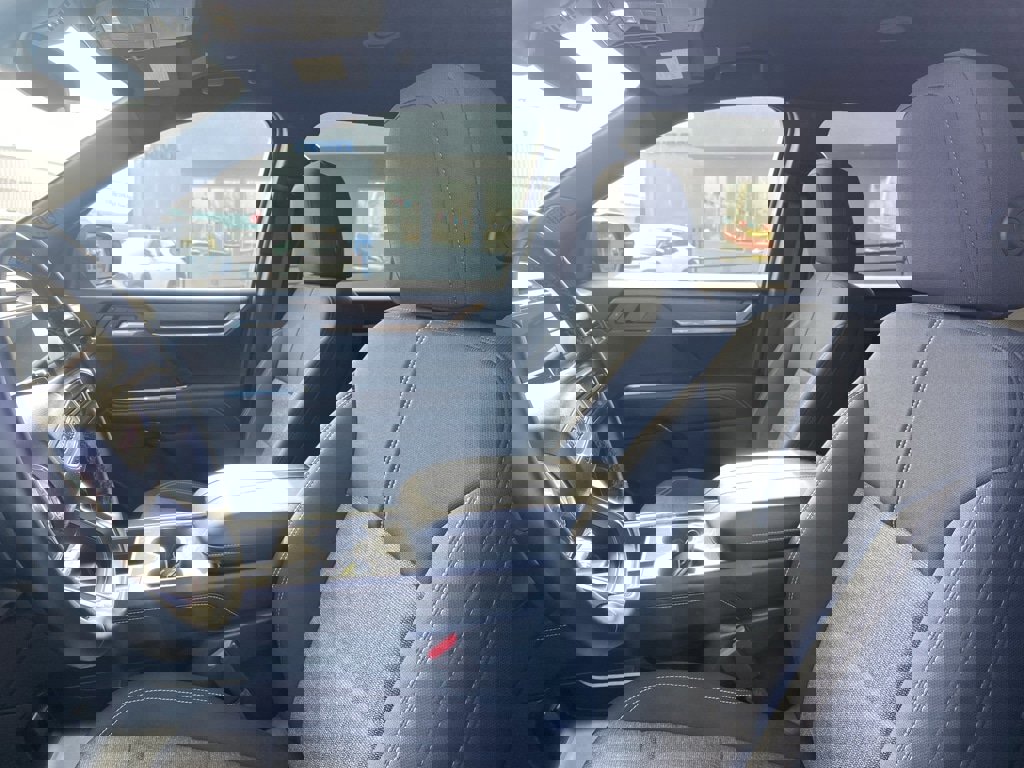 Used 2025 GMC Acadia Elevation image 27