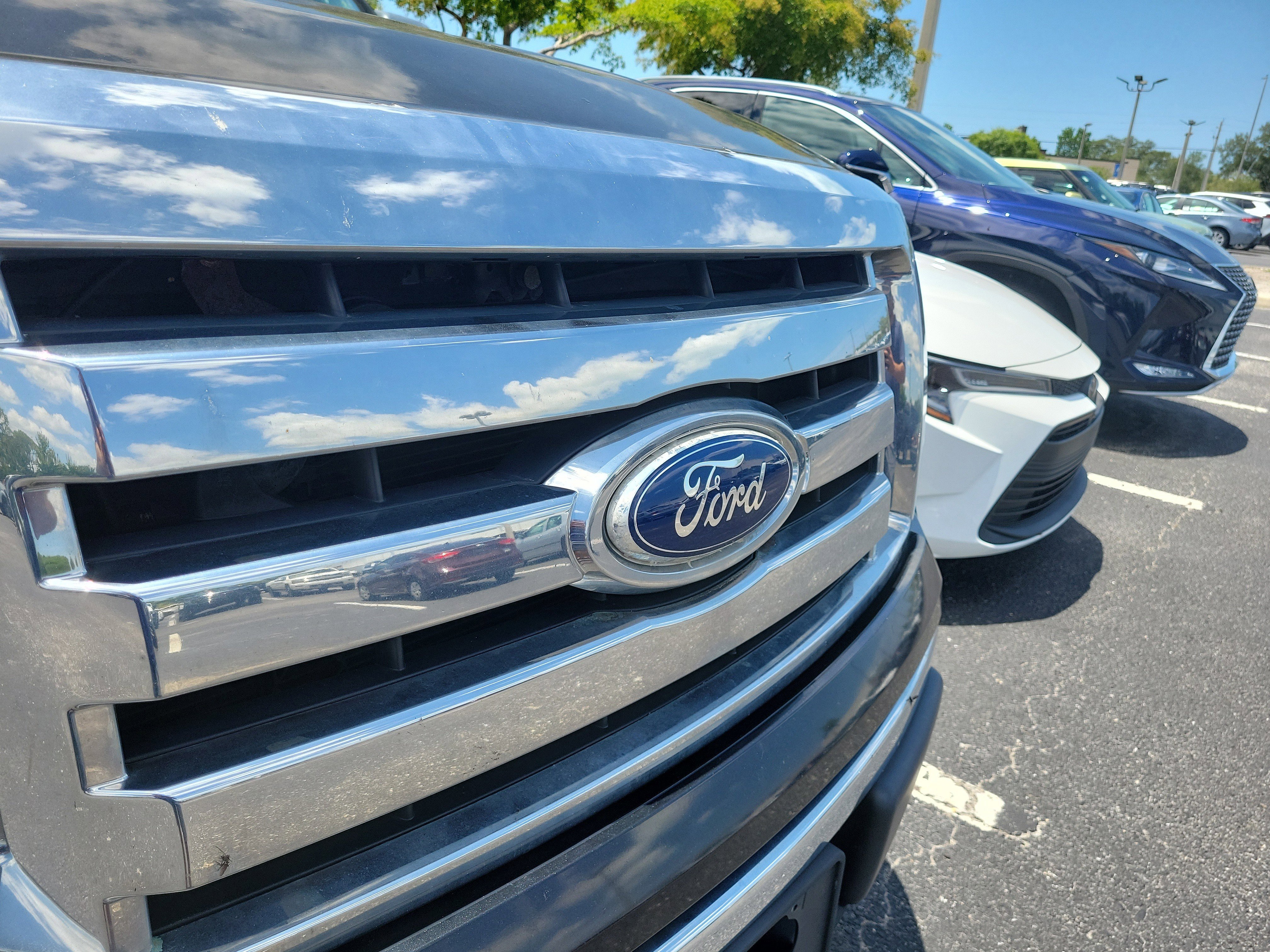 Used 2011 Ford F150 XLT AWD/4WD image 10