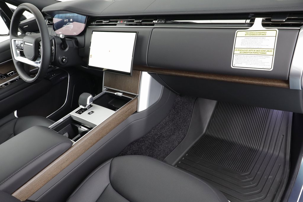 New 2025 Land Rover Range Rover SE image 20