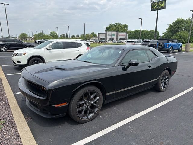 Used 2022 Dodge Challenger SXT w/ Blacktop Package RWD image 2