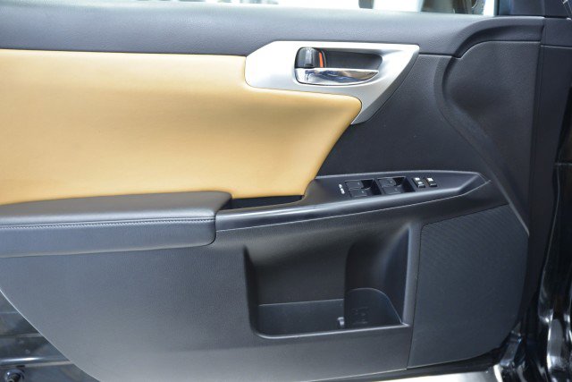 Used 2012 Lexus CT 200h image 14