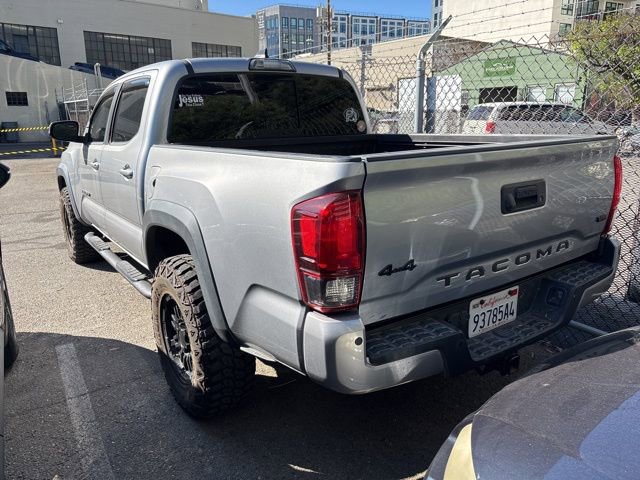 Used 2019 Toyota Tacoma TRD Off-Road w/ Technology Package image 3