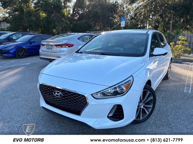 Used 2020 Hyundai Elantra GT image 1