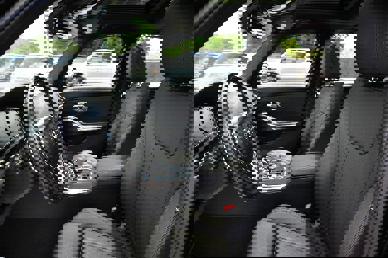 Used 2021 BMW 330i Sedan w/ Convenience Package image 7