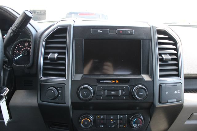 Used 2020 Ford F150 XLT w/ Equipment Group 302A Luxury AWD/4WD image 13
