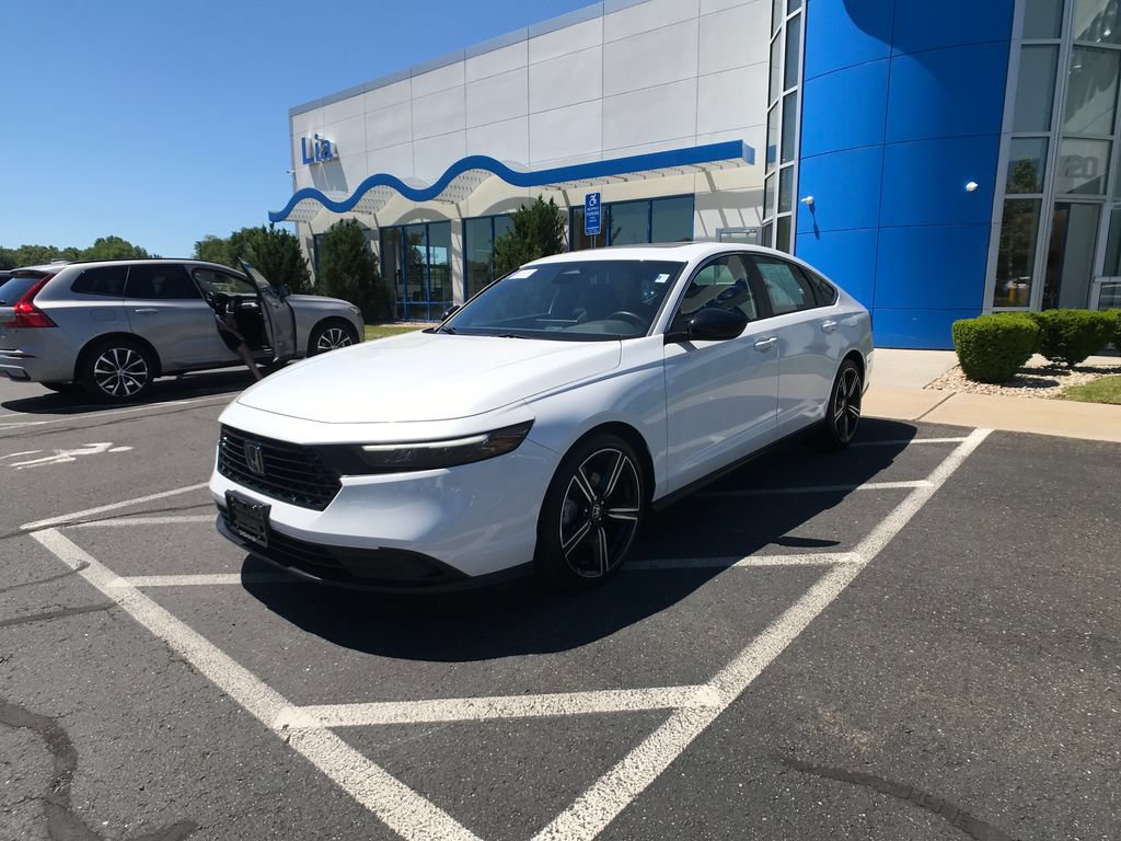 Certified 2023 Honda Accord Sport image 3