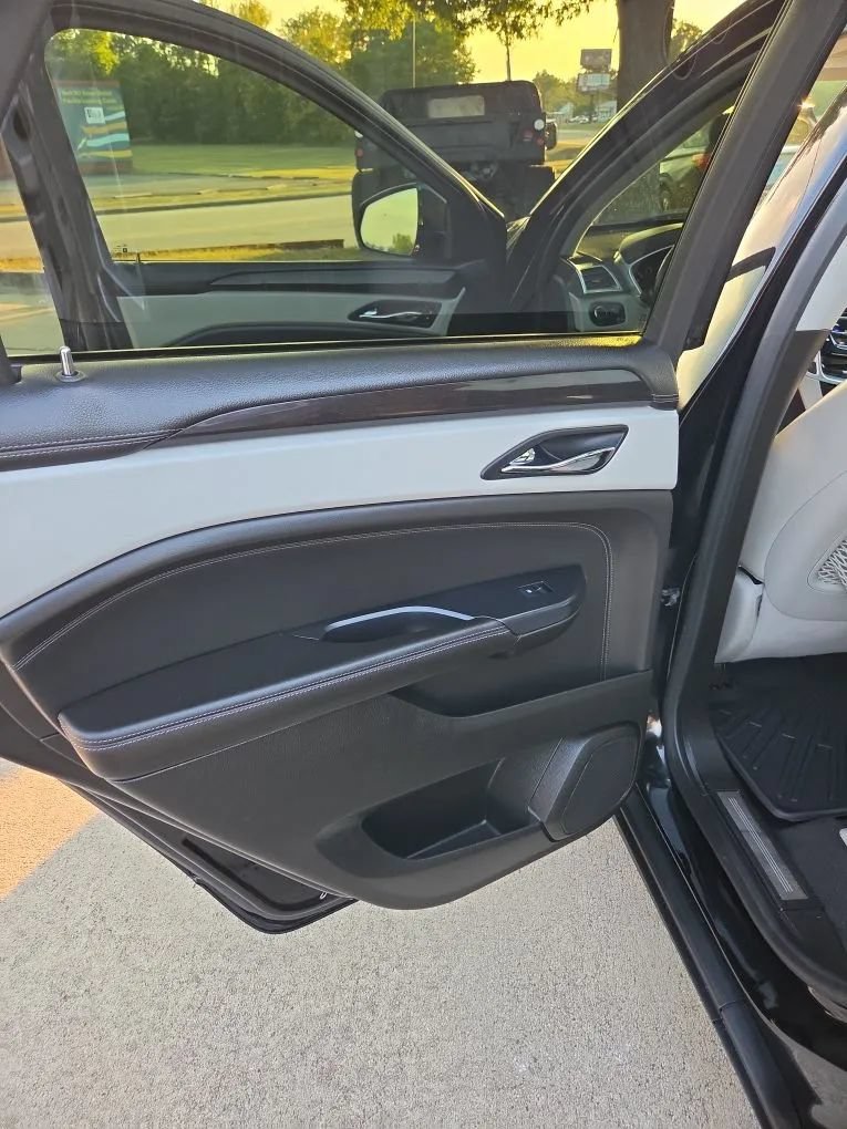 Used 2013 Cadillac SRX Luxury AWD/4WD image 20