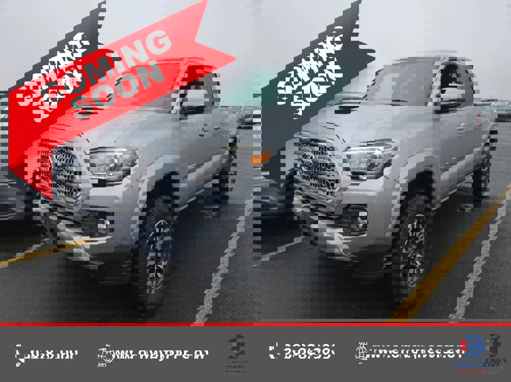 Used 2017 Toyota Tacoma TRD Sport image 1