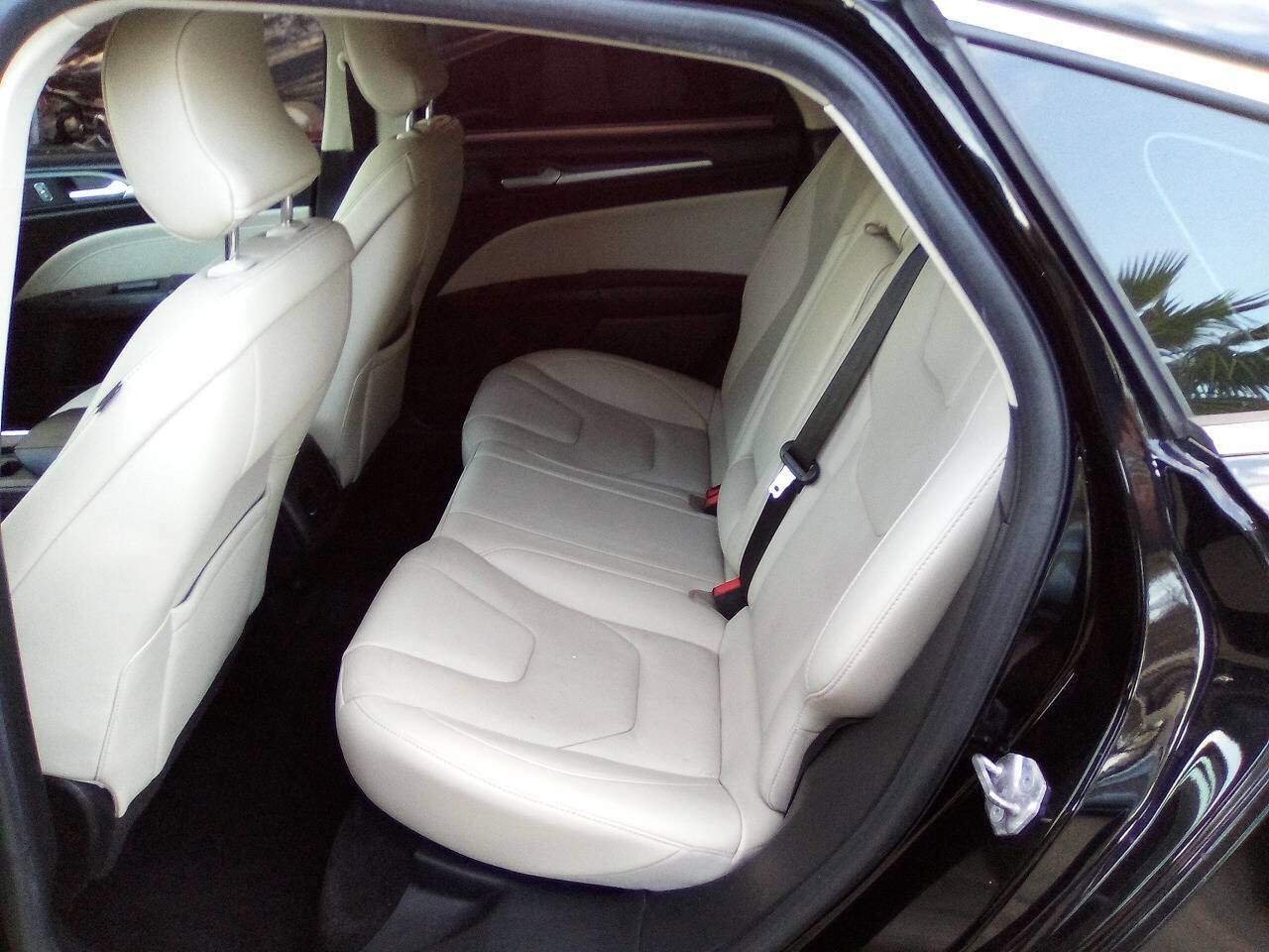 Used 2017 Ford Fusion Titanium image 9