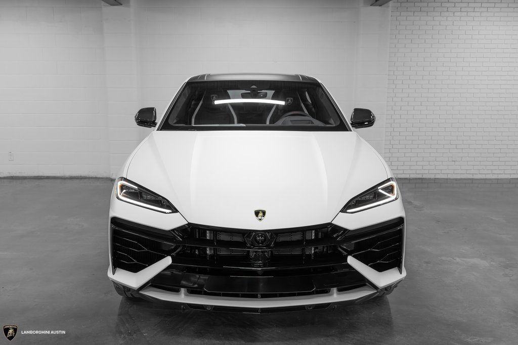 Used 2025 Lamborghini Urus SE image 3