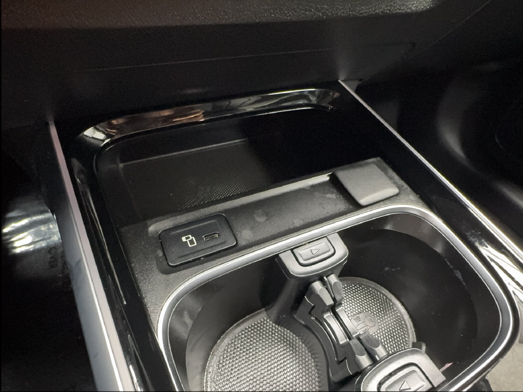 Used 2022 Mercedes-Benz EQB 300 4MATIC image 52