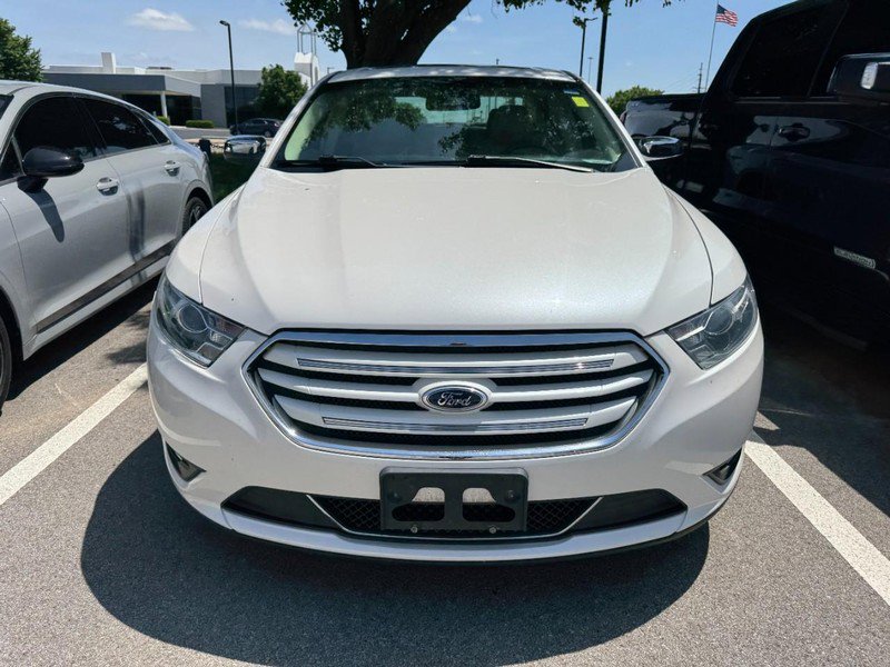 Used 2015 Ford Taurus Limited w/ Equipment Group 301A FWD image 2