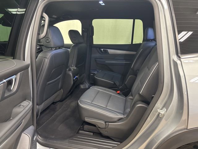 Used 2025 Buick Enclave Preferred image 16