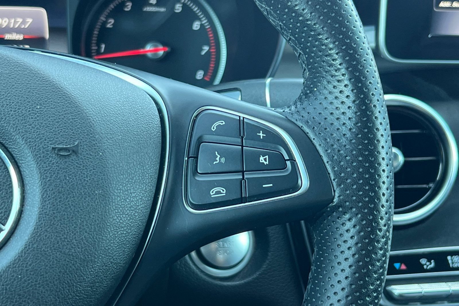 Used 2019 Mercedes-Benz GLC 300 image 30