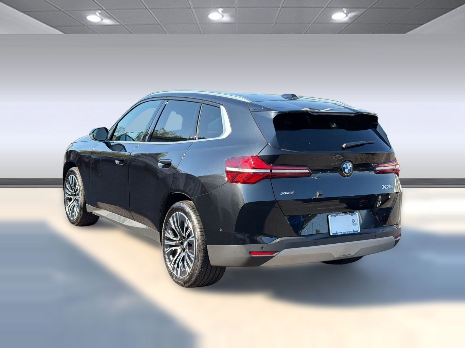 Used 2025 BMW X3 xDrive30i w/ Premium Package AWD/4WD image 3