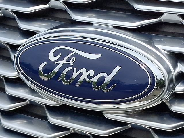 Used 2018 Ford Explorer Platinum AWD/4WD image 29