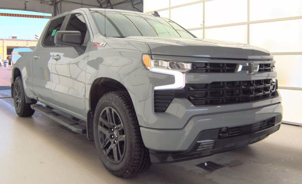 Used 2024 Chevrolet Silverado 1500 RST w/ Convenience Package II AWD/4WD image 2