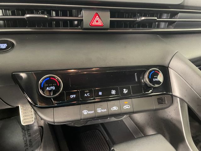 Used 2025 Hyundai Elantra Sport FWD image 8