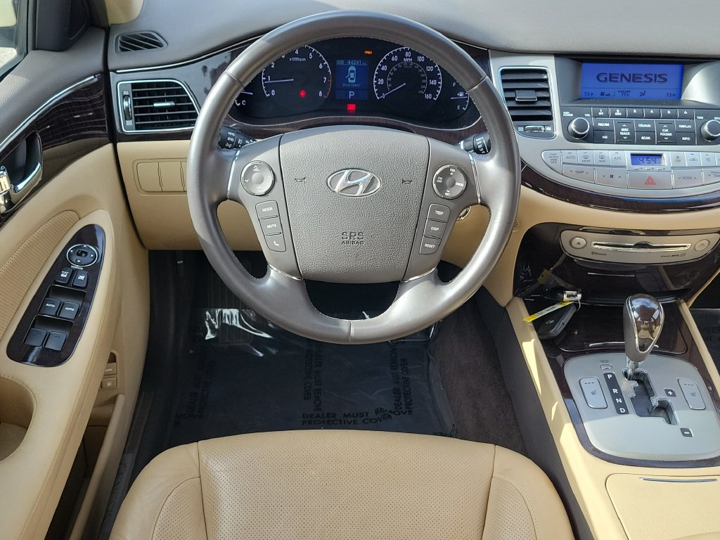 Used 2010 Hyundai Genesis 3.8 RWD image 25