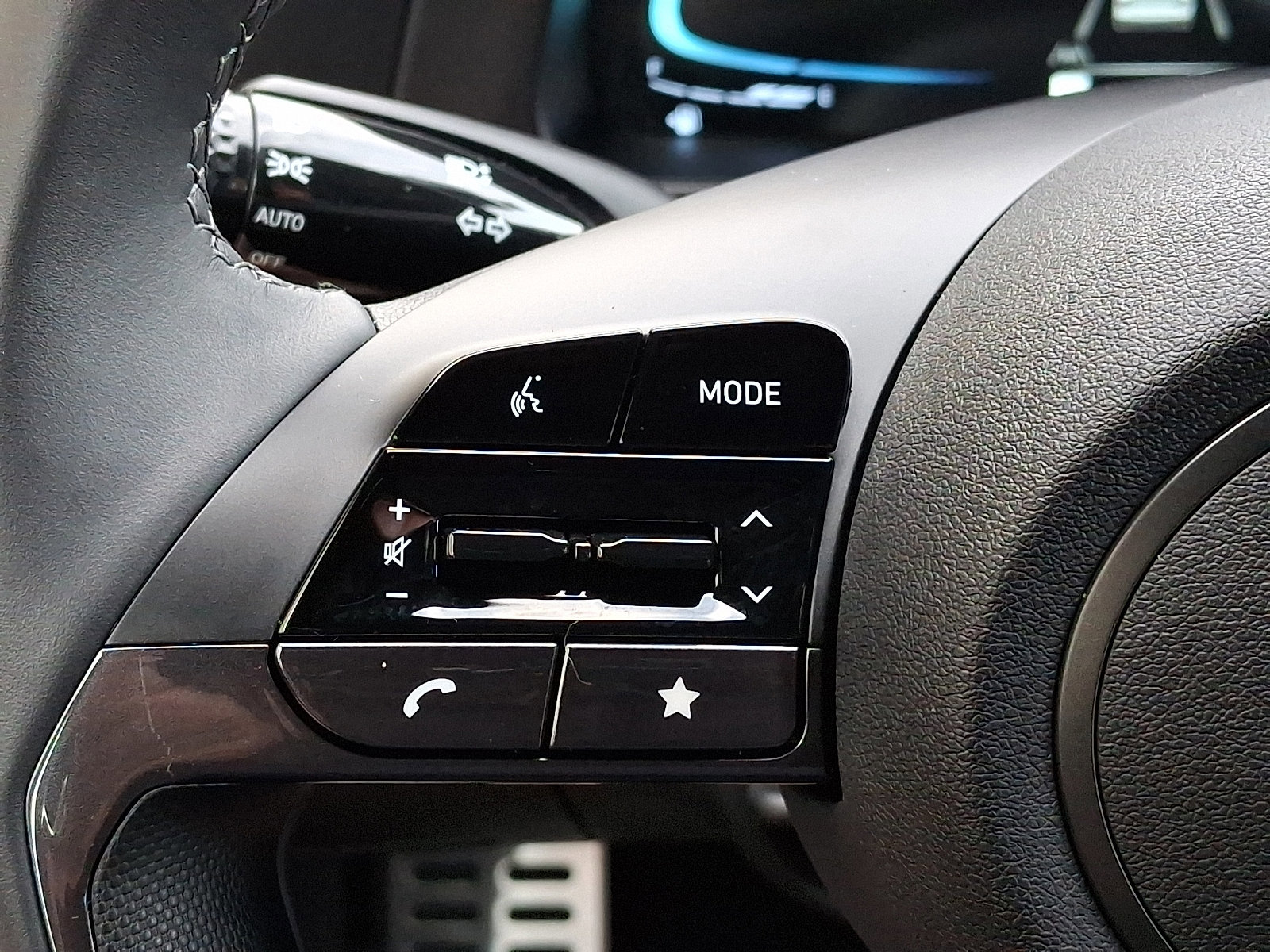 Certified 2025 Hyundai Elantra Sport FWD image 20