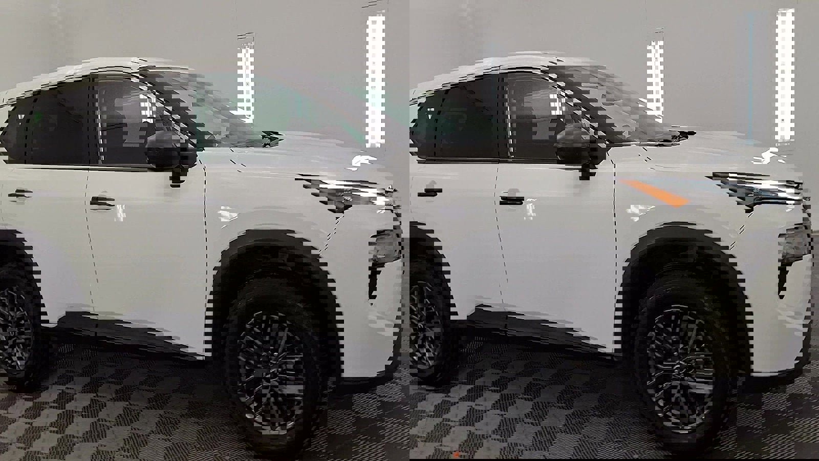 Used 2024 Nissan Rogue S image 6