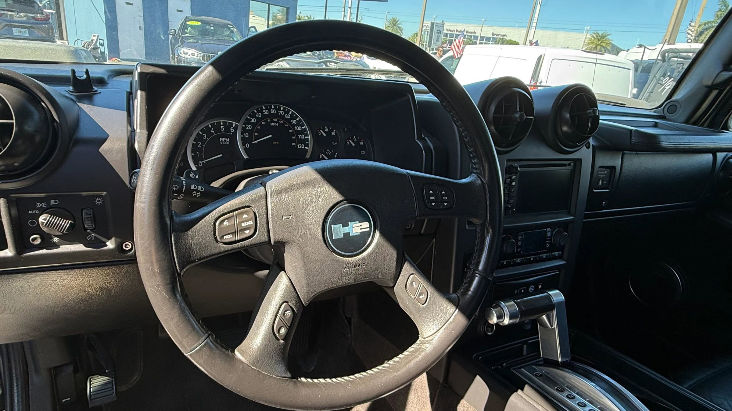 Used 2005 HUMMER H2 SUT w/ Preferred Equipment Group image 13