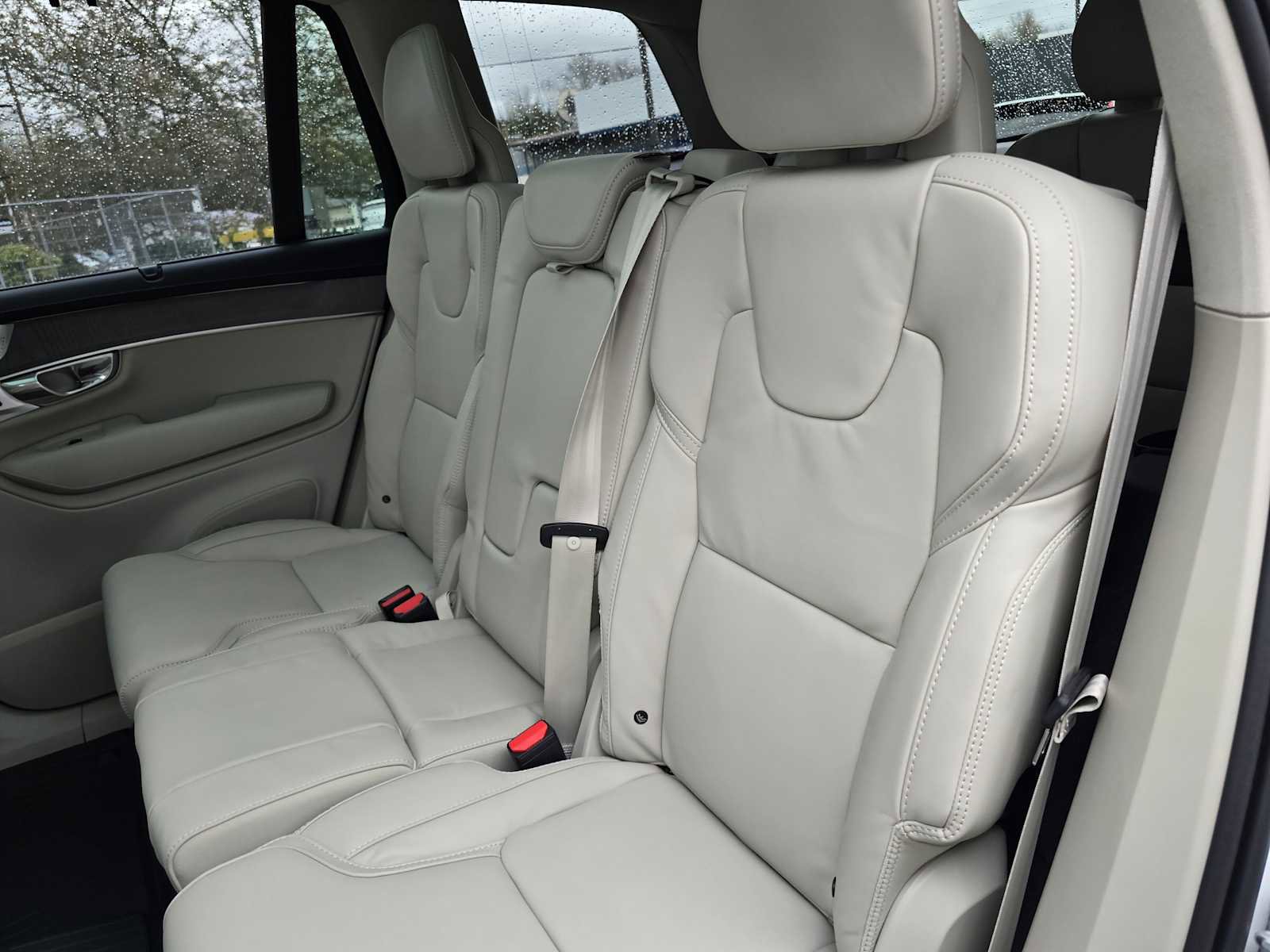New 2026 Volvo XC90 T8 Ultra w/ Lounge Package image 17