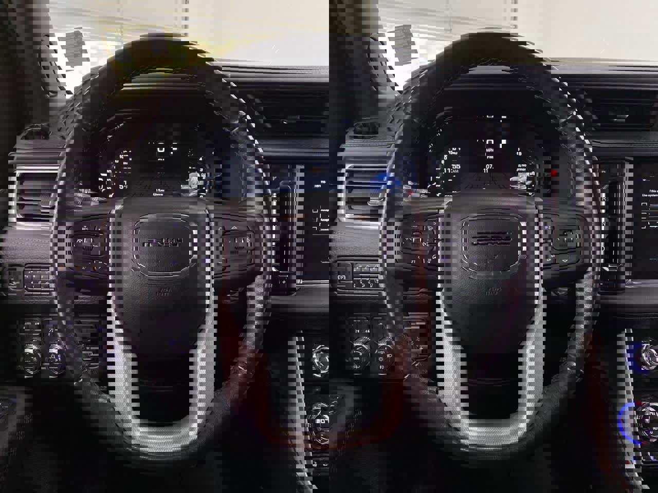 Used 2022 GMC Yukon XL Denali image 19