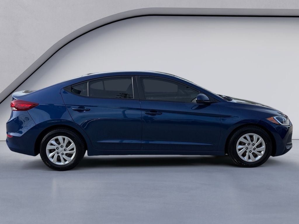 Used 2017 Hyundai Elantra SE FWD image 6