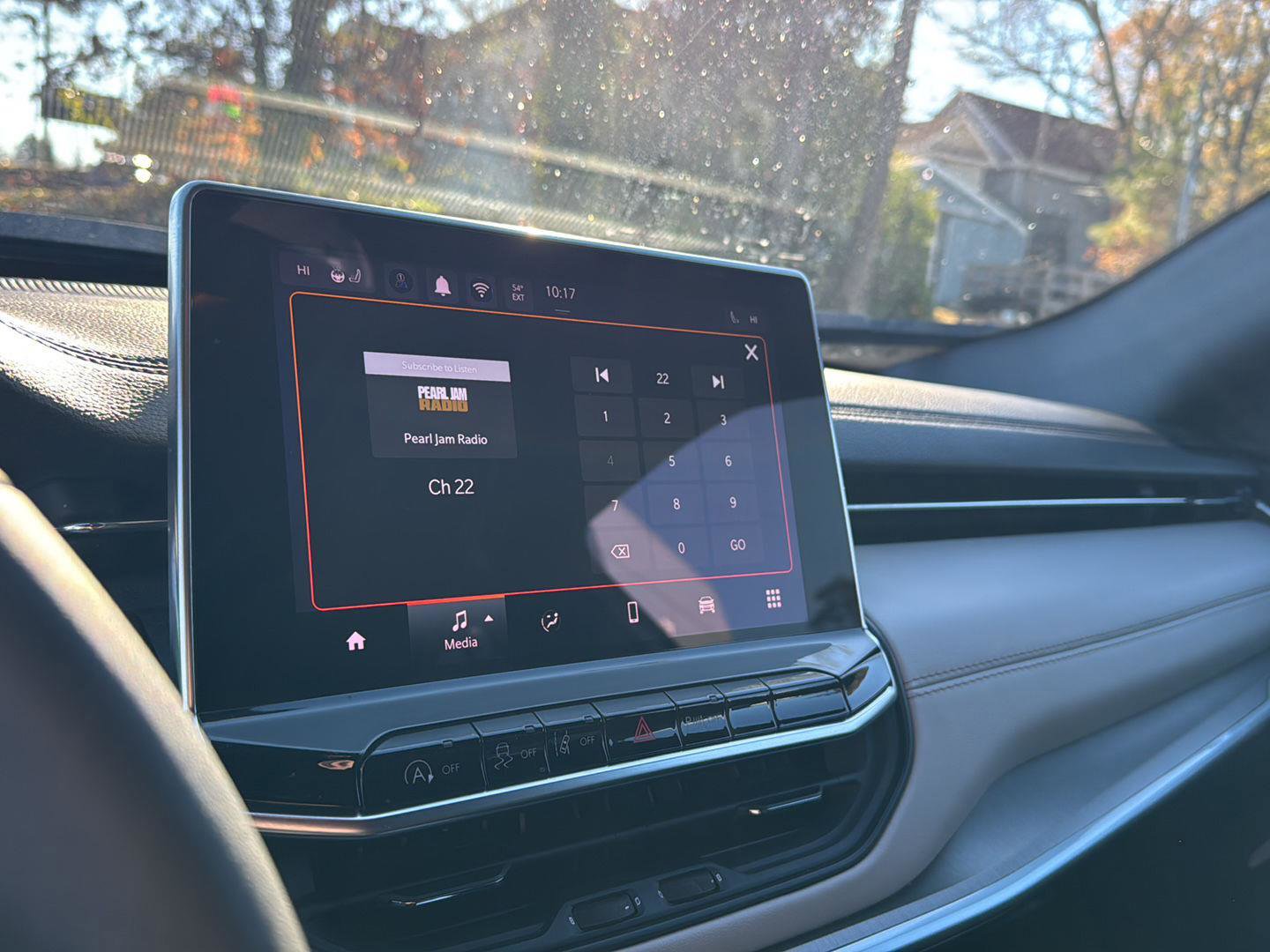 Used 2025 Jeep Compass Limited image 21