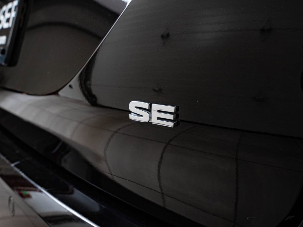Used 2024 Mitsubishi Outlander SE image 19