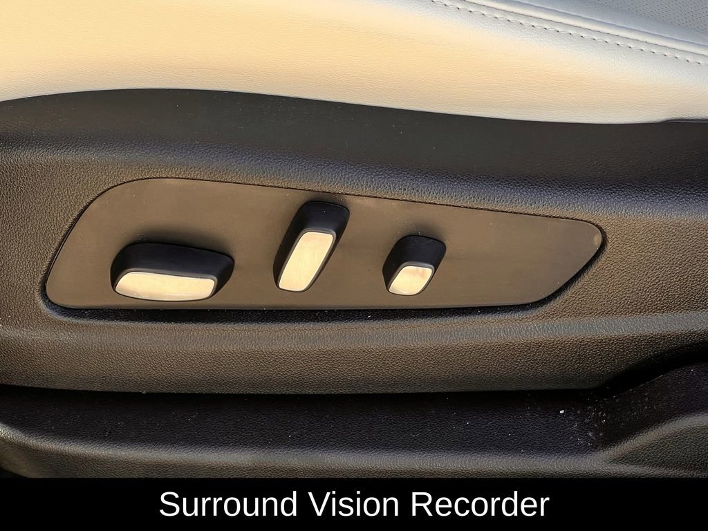 Used 2025 Cadillac XT6 Sport w/ Technology Package image 28