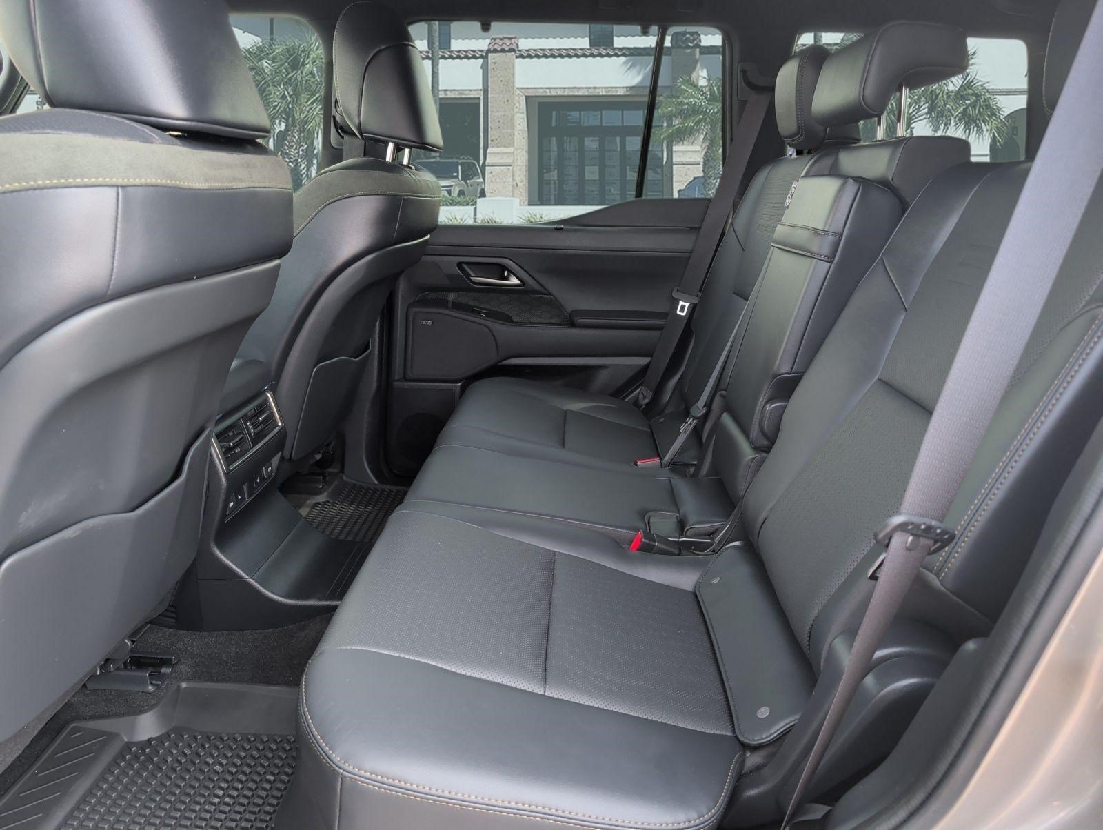 Certified 2025 Lexus GX 550 AWD/4WD image 25