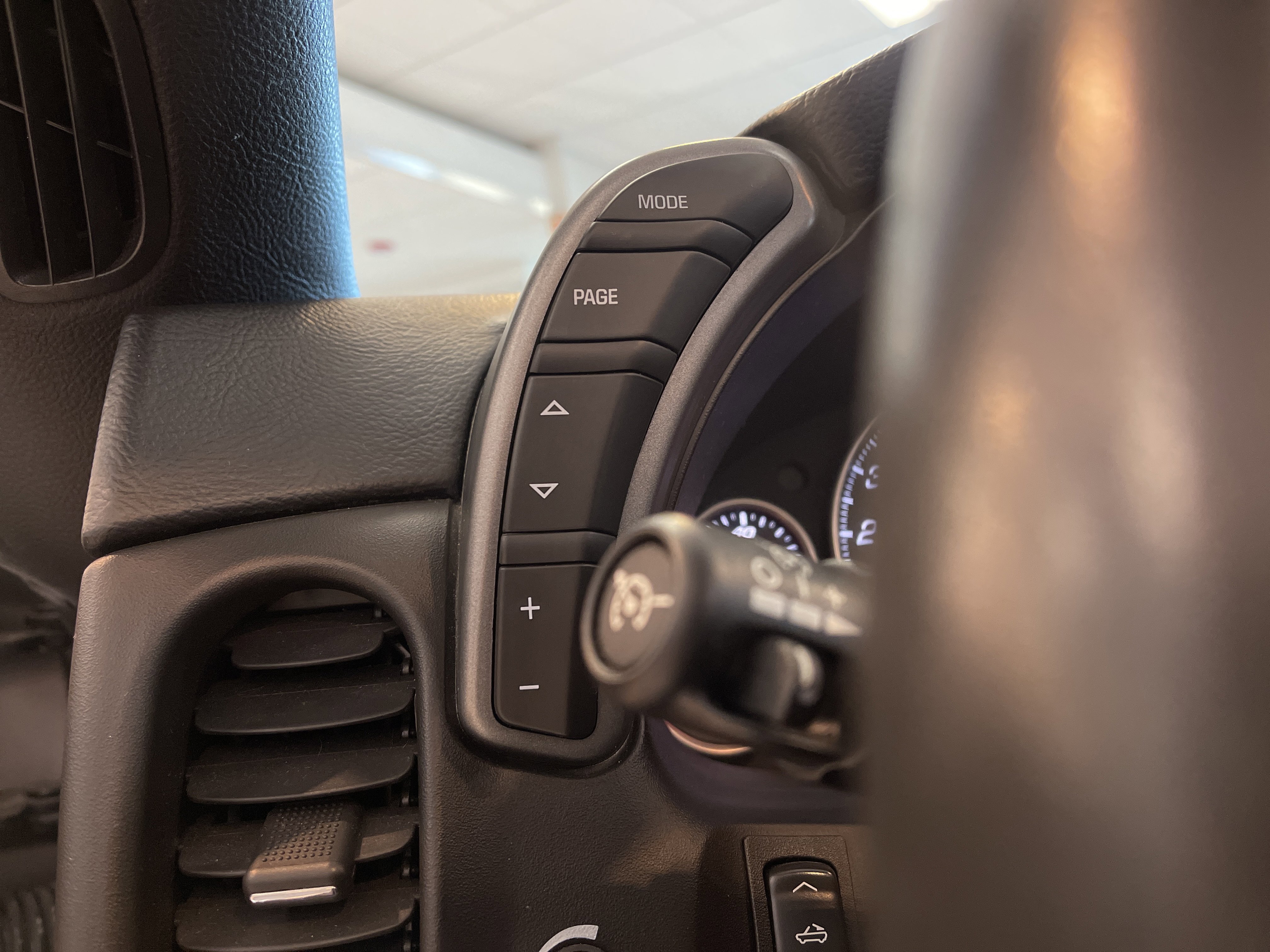 Used 2006 Chevrolet Corvette Convertible w/ Preferred Equipment Group image 19