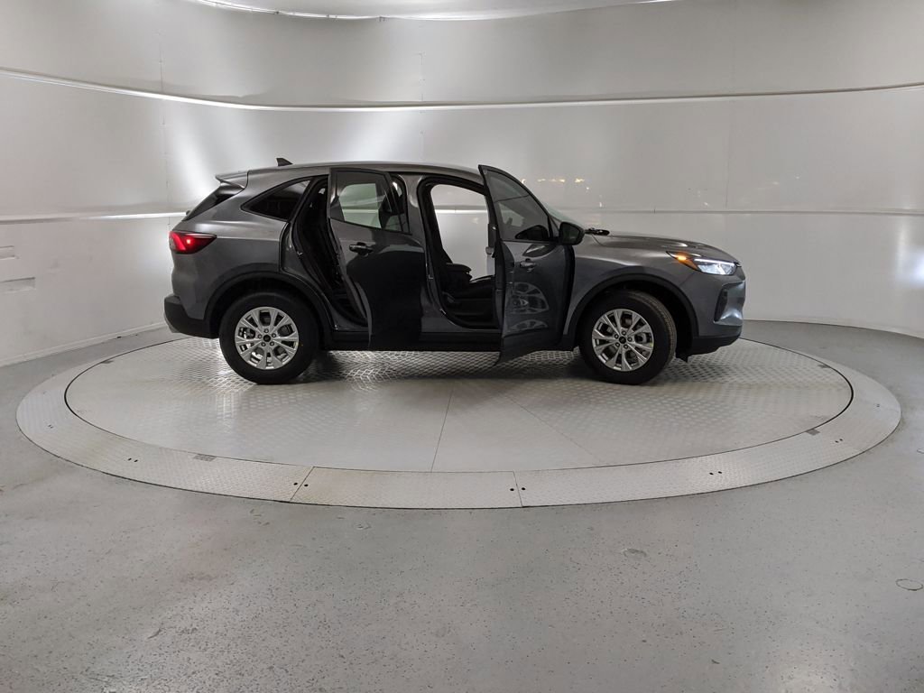 New 2026 Ford Escape Active image 8