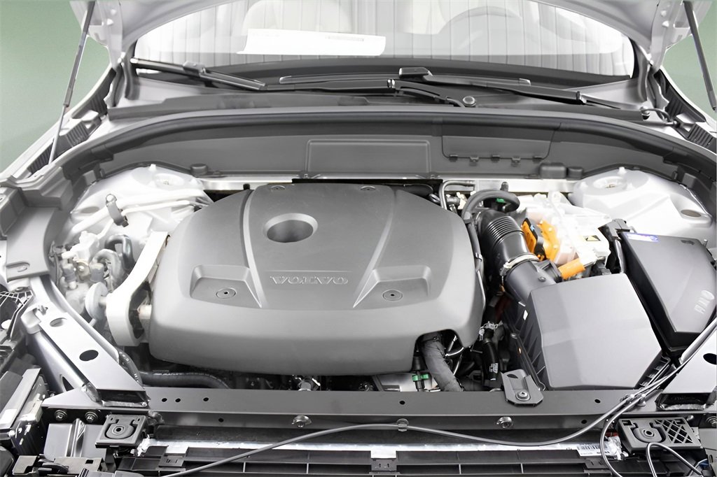 Certified 2025 Volvo XC60 T8 Core w/ Protection Package Premier image 14