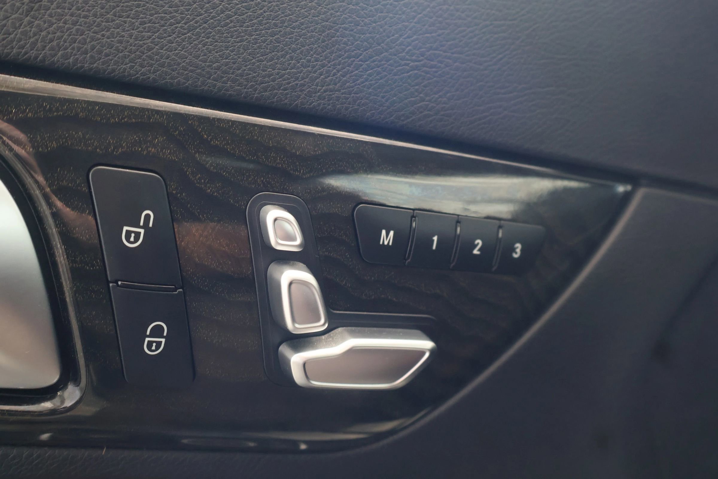 Used 2018 Mercedes-Benz SLC 43 AMG SLC 43 AMG Roadster 2D image 21