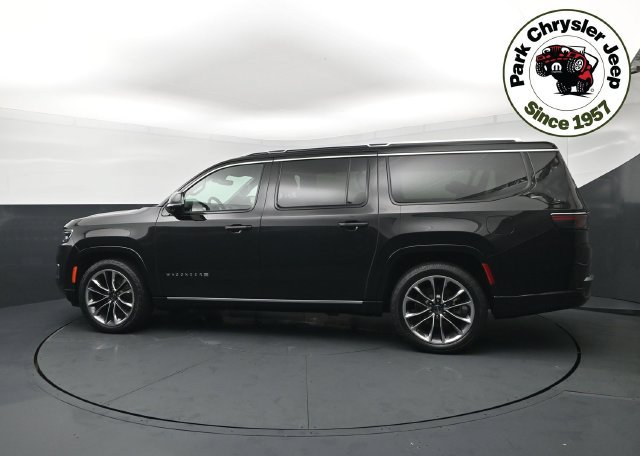 Used 2024 Jeep Wagoneer L Series III w/ Premium Group I AWD/4WD image 3