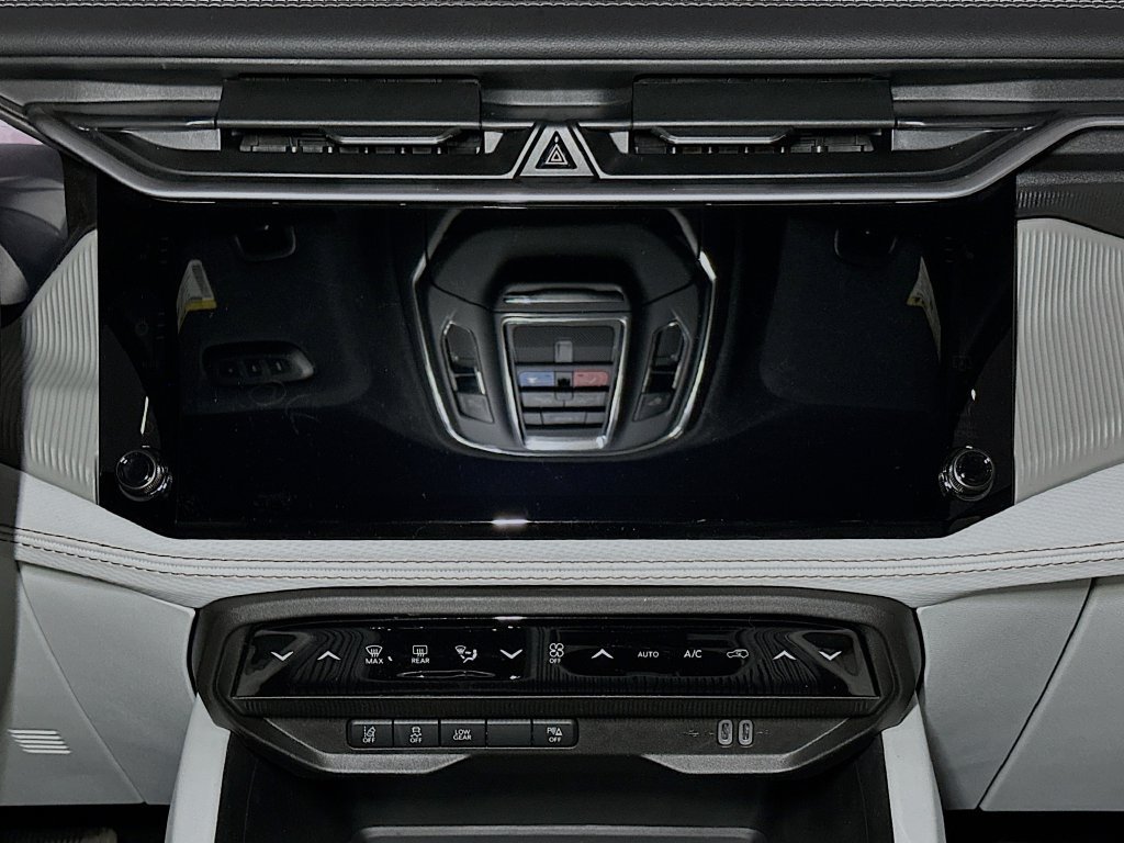 New 2026 Jeep Cherokee Limited AWD/4WD image 13