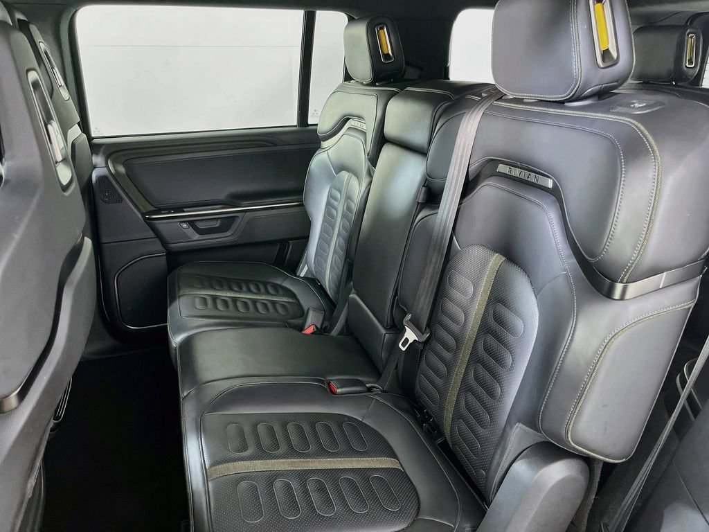 Used 2025 Rivian R1S Adventure AWD/4WD image 31