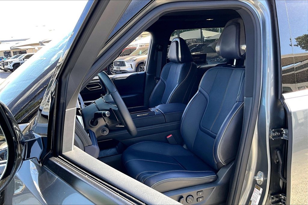 Used 2026 INFINITI QX80 4WD w/ Sport Exterior Package image 34