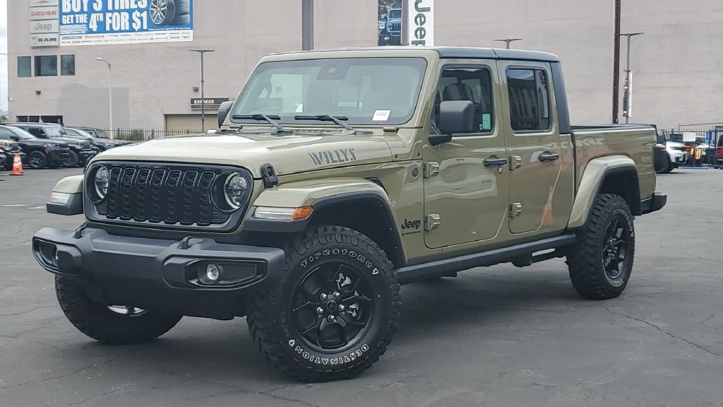 Used 2025 Jeep Gladiator Sport AWD/4WD image 32
