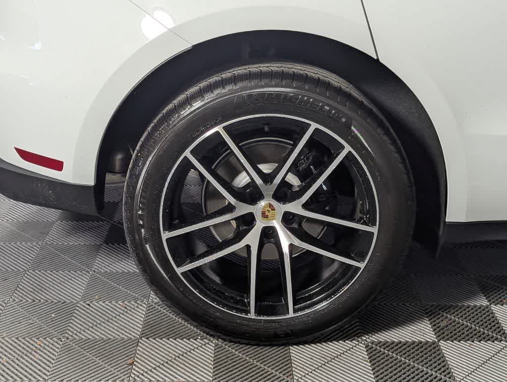 Used 2026 Porsche Macan Turbo AWD/4WD image 13