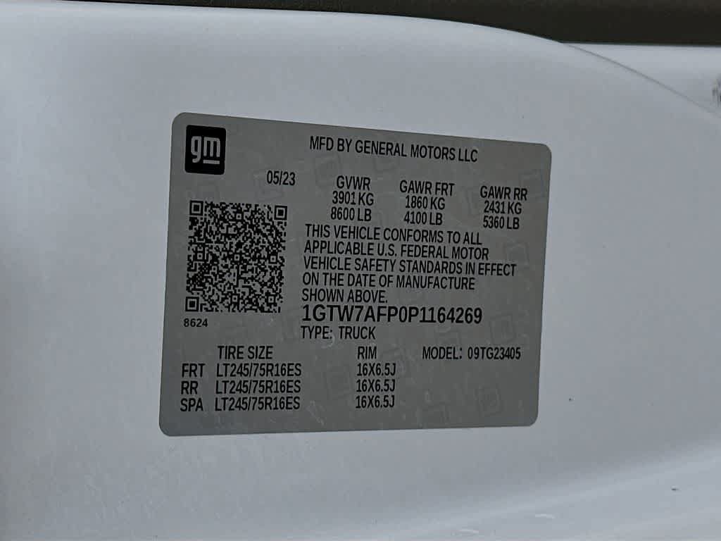 Used 2023 GMC Savana 2500 RWD image 21