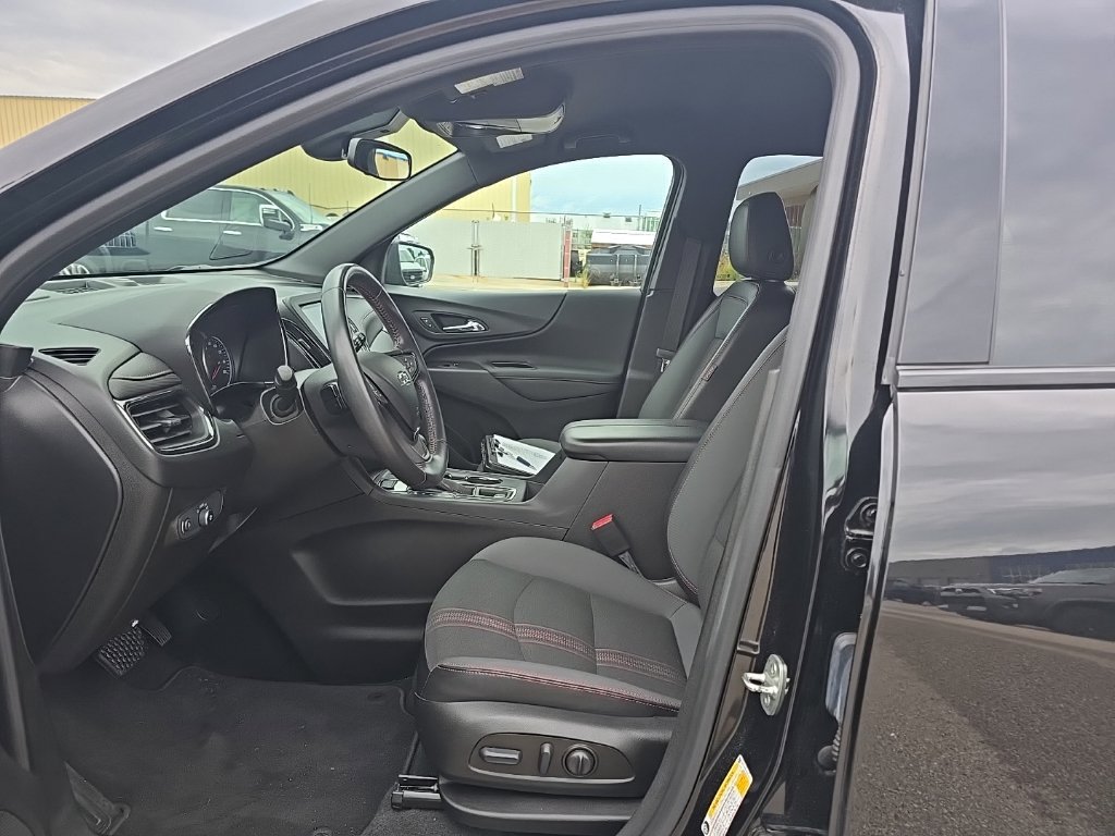 Used 2022 Chevrolet Equinox RS AWD/4WD image 9